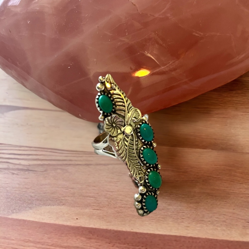 Beautiful Turquoise Solid Sterling Silver Ring - Picture 5 of 12